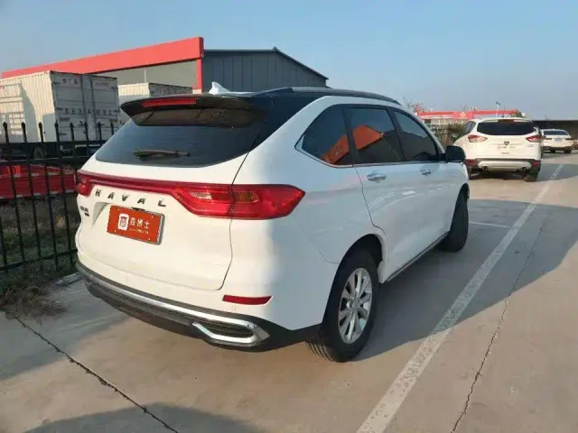 Haval M6 — Фото автомобиля 3
