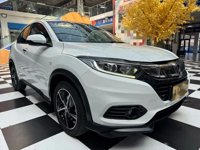 Honda Vezel — Фото автомобиля 3