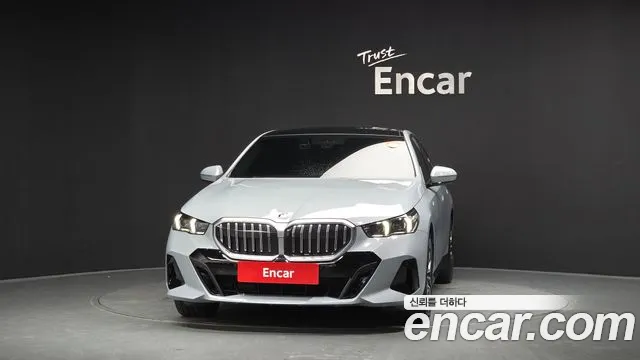 BMW 5-Series — Фото автомобиля 3