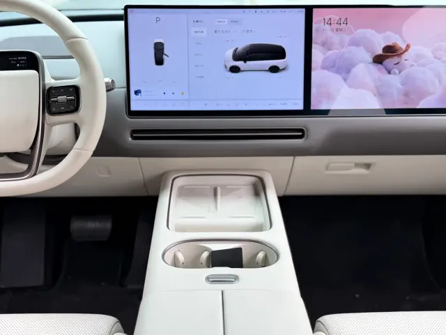 Li Auto i6 — Фото автомобиля 11