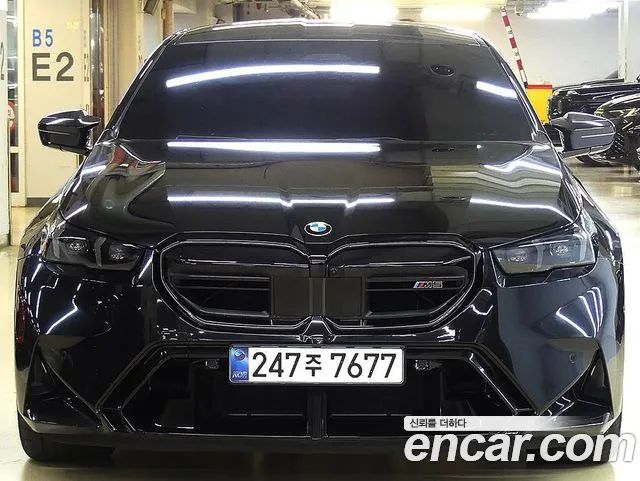 BMW M5 — Фото автомобиля 6