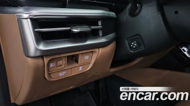 Hyundai Grandeur Grandeur (GN7) 2.5 Бензин 2WD — Фото автомобиля 18