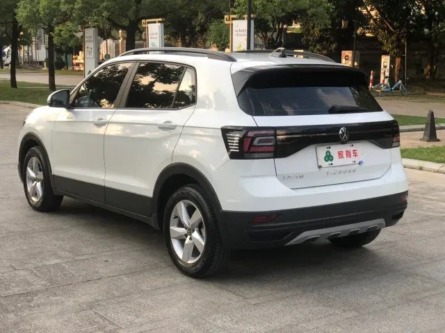 Volkswagen T-Cross — Фото автомобиля 5
