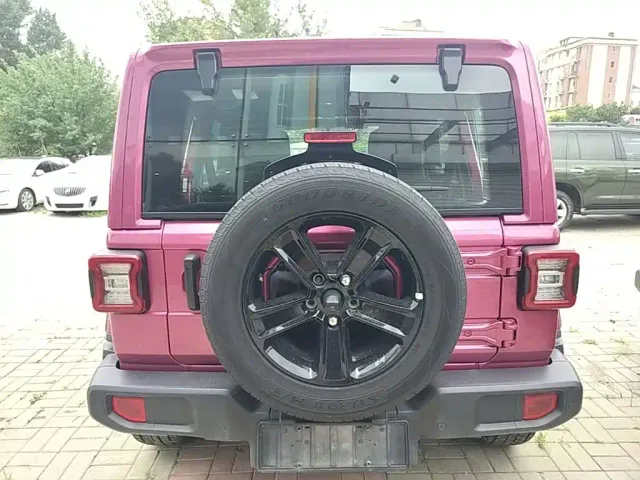 Jeep Wrangler — Фото автомобиля 5