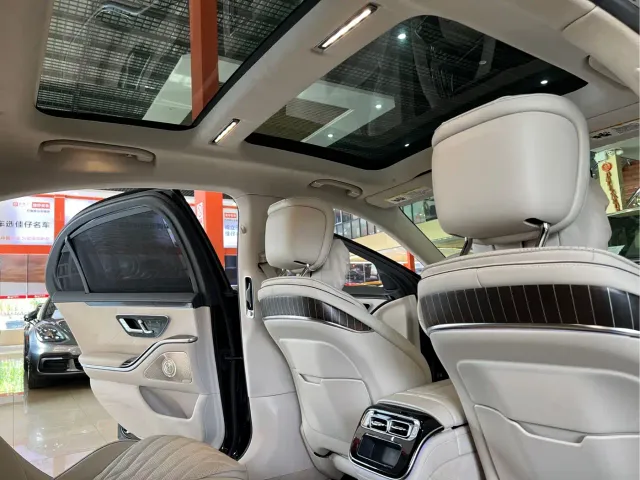 Mercedes-Benz S-Class — Фото автомобиля 16