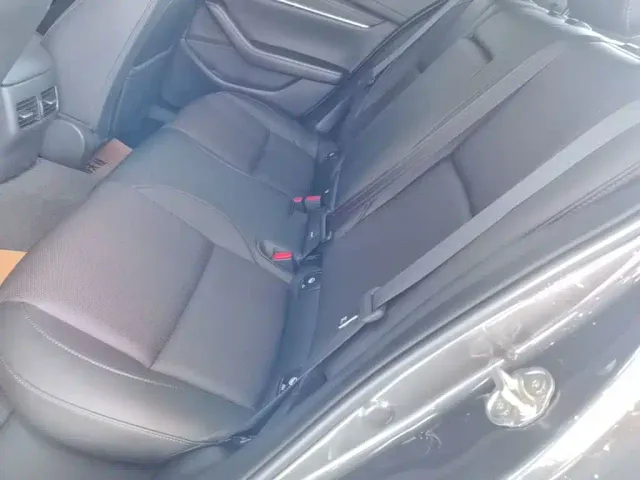 Mazda Axela — Фото автомобиля 16