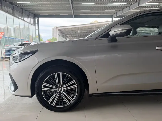 Geely Galaxy Stellar 6 — Фото автомобиля 4