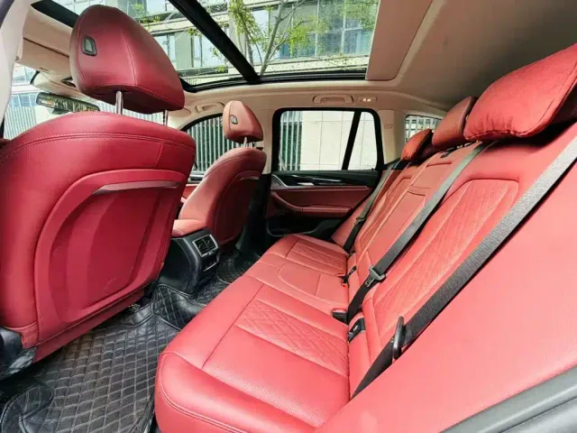 BMW iX3 — Фото автомобиля 17