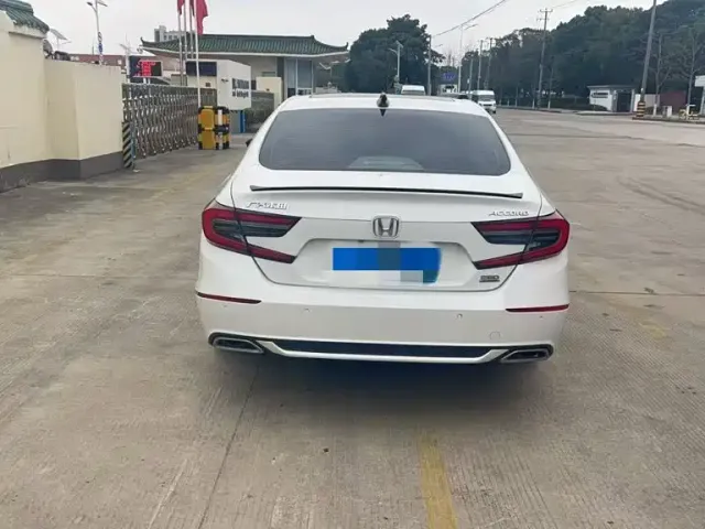 Honda Accord — Фото автомобиля 7