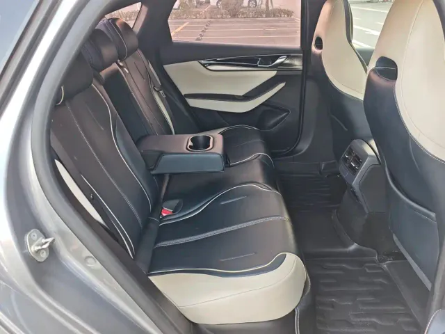 BYD Qin PLUS — Фото автомобиля 19