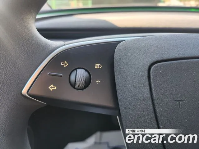 Tesla Model 3 — Фото автомобиля 14