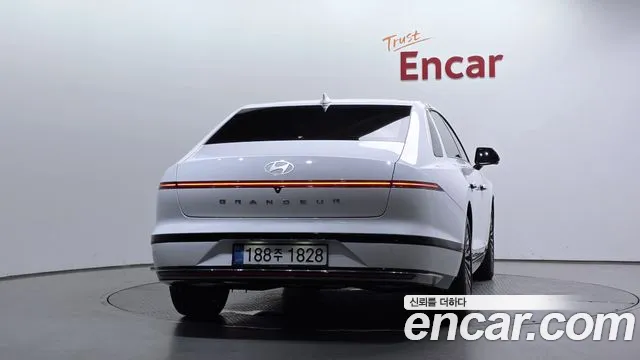 Hyundai Grandeur — Фото автомобиля 4