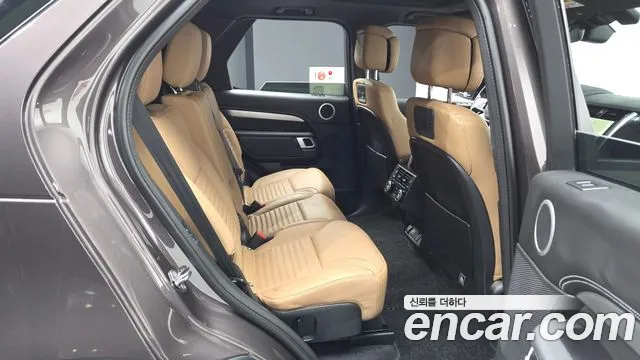 Land Rover Discovery — Фото автомобиля 12