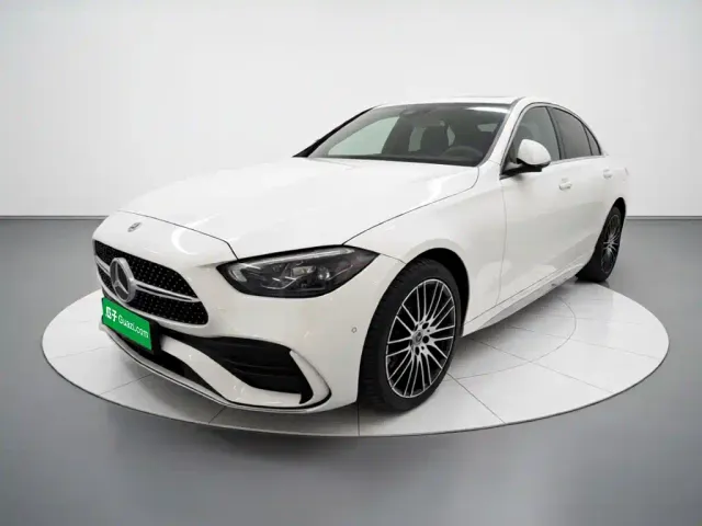 Фотография автомобиля — Mercedes-Benz C-Class