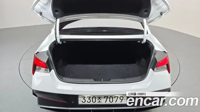 Hyundai Avante CN7 — Фото автомобиля 21