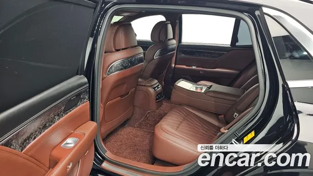 Genesis G90 Бензин 3.5 турбо AWD — Фото автомобиля 12