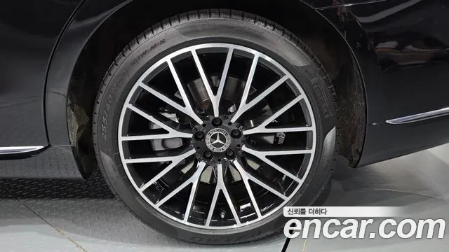 Mercedes-Benz S-Class — Фото автомобиля 21