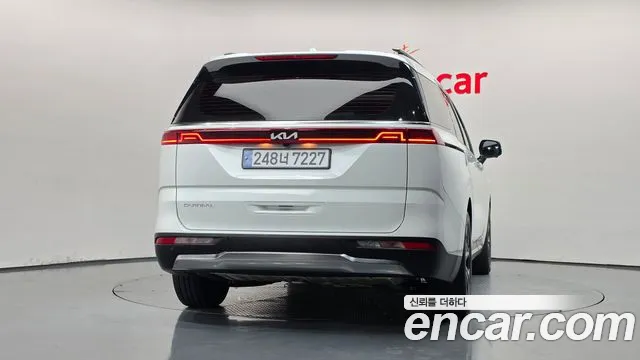 Kia Carnival 4th Gen — Фото автомобиля 4