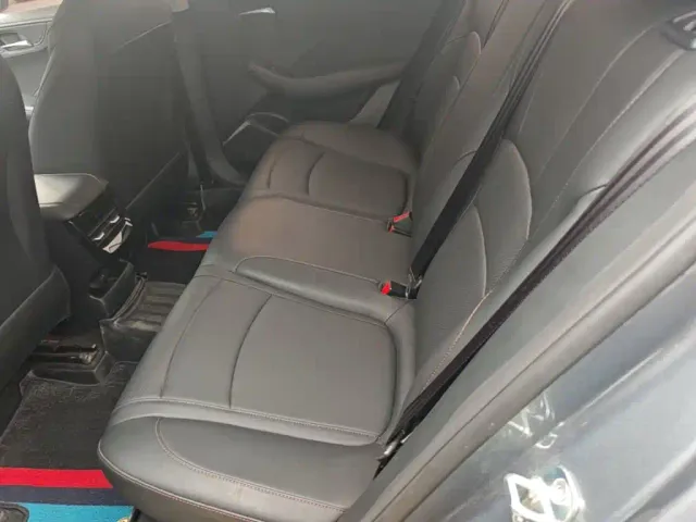 Roewe i5 — Фото автомобиля 16