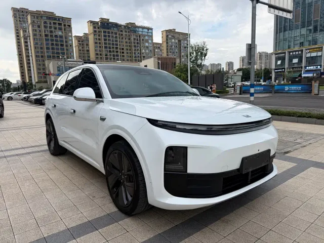 Li Auto L6 — Фото автомобиля 3