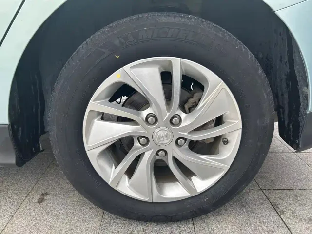 Buick Velite 6 — Фото автомобиля 12