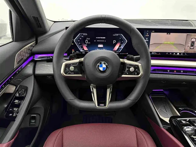 BMW 5 Series — Фото автомобиля 9