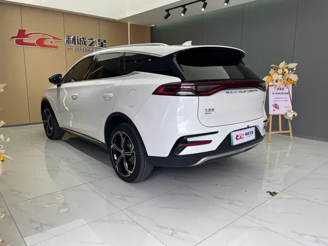 BYD Tang — Фото автомобиля 6