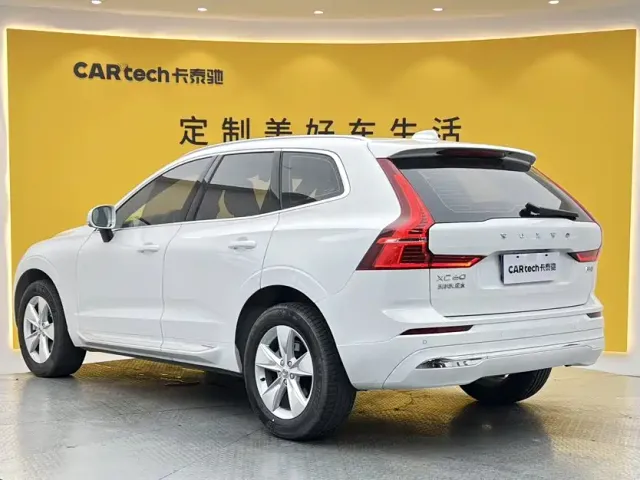 Volvo XC60 — Фото автомобиля 7