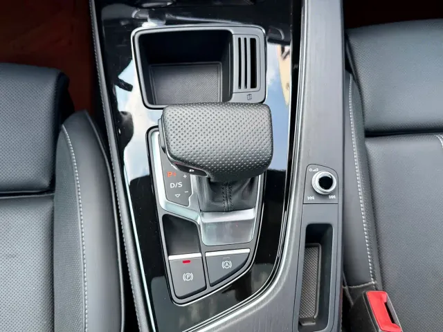 Audi A4L — Фото автомобиля 14