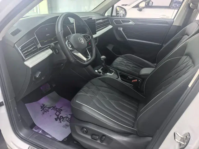Volkswagen Tiguan L — Фото автомобиля 7