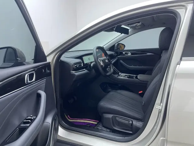 Geely Galaxy Stellar 6 — Фото автомобиля 11