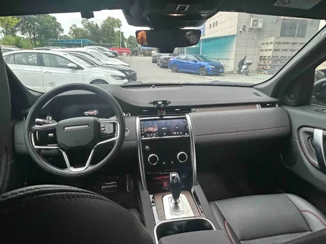 Land Rover Discovery Sport — Фото автомобиля 4