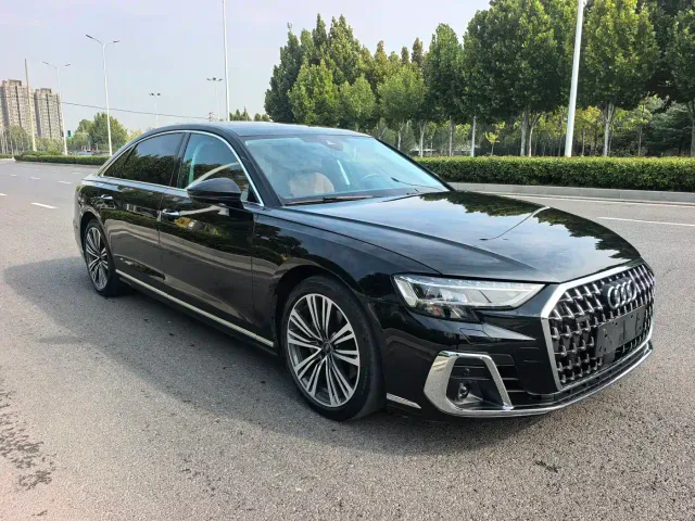Audi A8 — Фото автомобиля 3