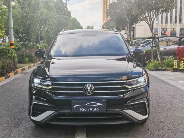 Volkswagen Tiguan L — Фото автомобиля 2