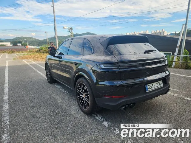 Porsche Cayenne — Фото автомобиля 3