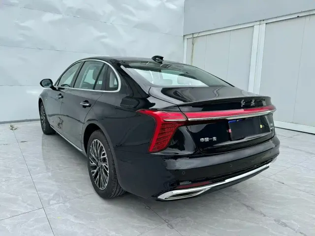 Hongqi H5 — Фото автомобиля 9