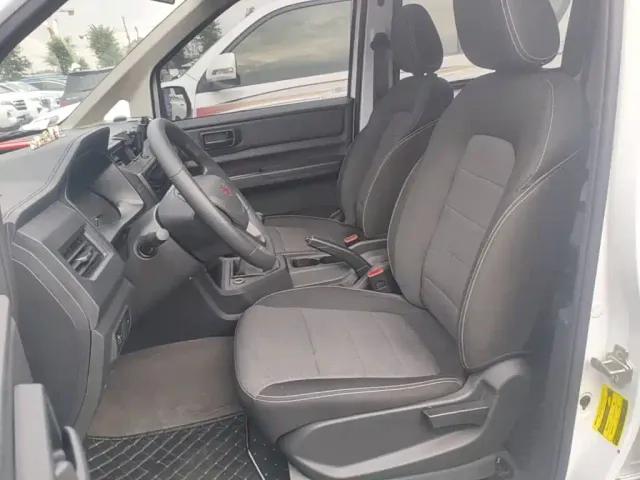 Wuling Hongguang Plus — Фото автомобиля 14