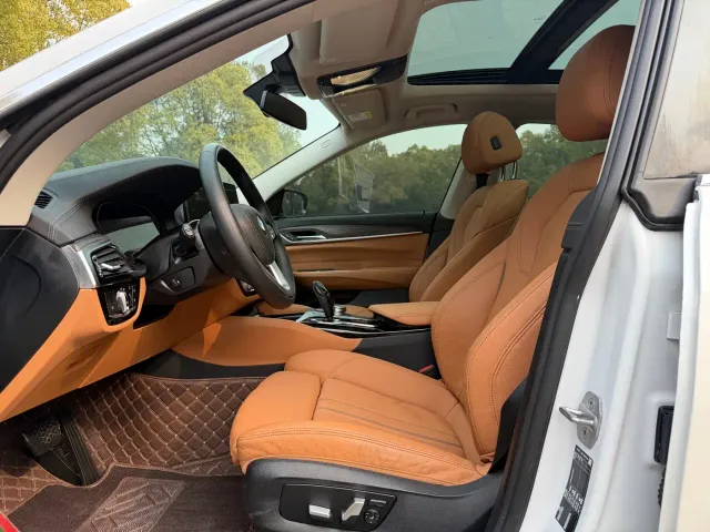 BMW 6 Series Gran Turismo — Фото автомобиля 3