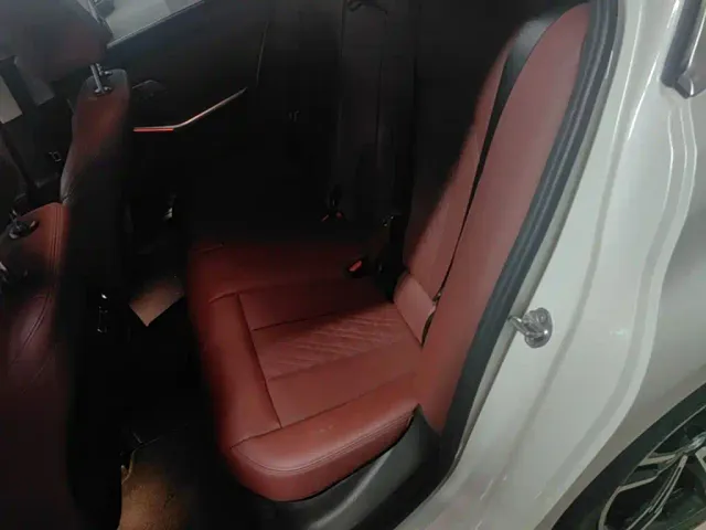BMW 3 Series — Фото автомобиля 19