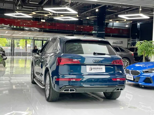 Audi Q5L — Фото автомобиля 11