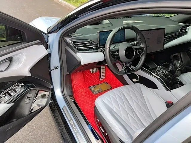 BYD Seal — Фото автомобиля 15