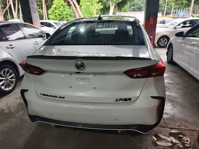 Buick Verano — Фото автомобиля 5