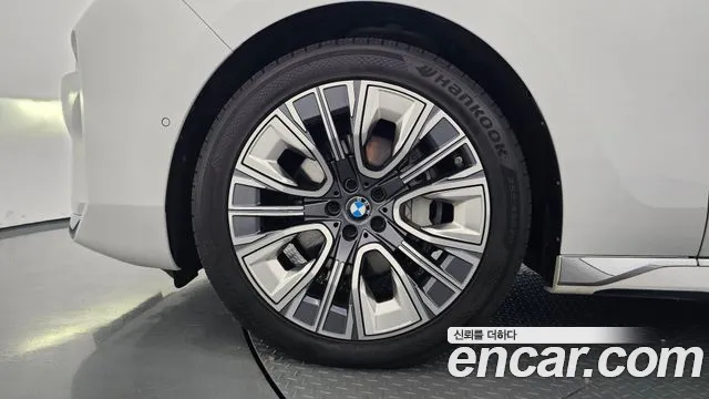 BMW 7 Series G70 — Фото автомобиля 5