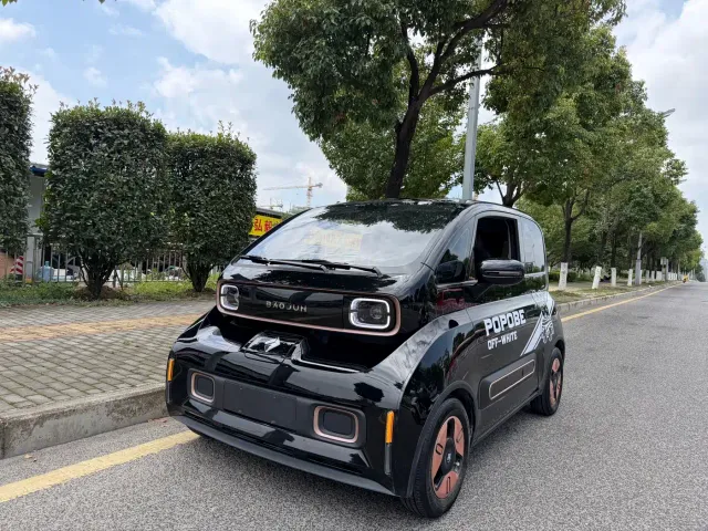 Baojun KiWi EV — Фото автомобиля 2