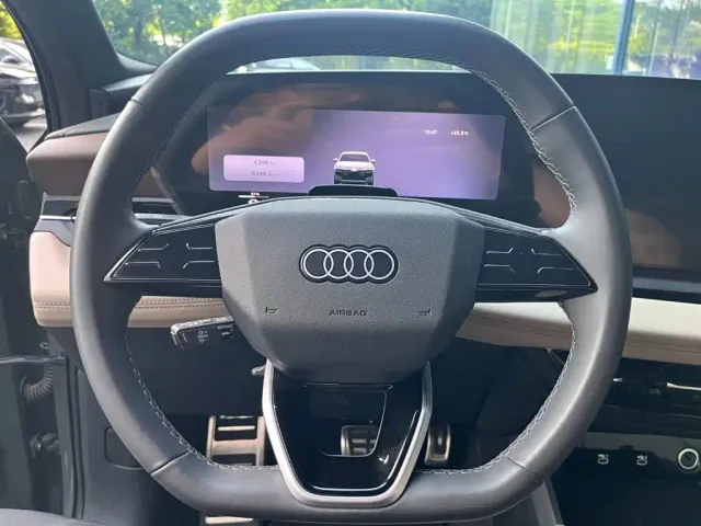 Audi Q6L e-tron — Фото автомобиля 11