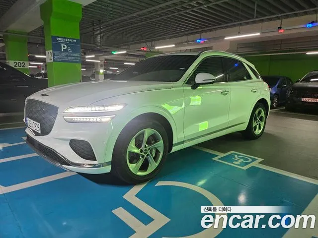 Genesis GV70 — Фото автомобиля 8