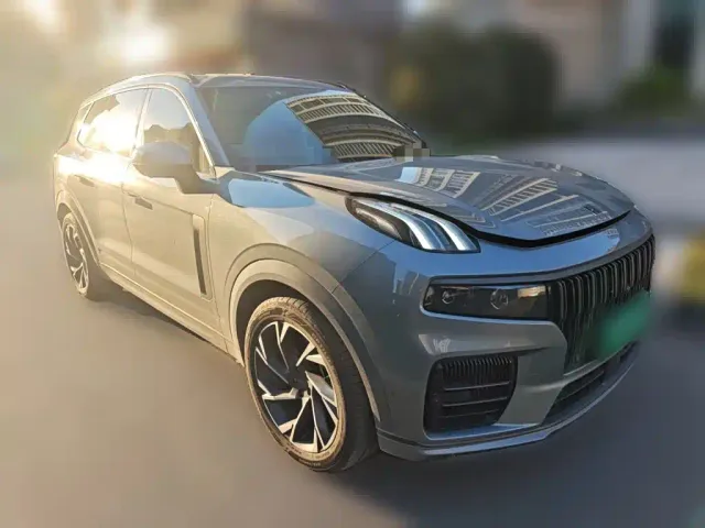 Lynk & Co 09 EM-P — Фото автомобиля 3