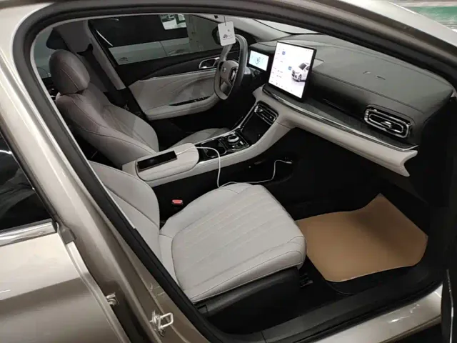 Geely Galaxy Stellar 6 — Фото автомобиля 24