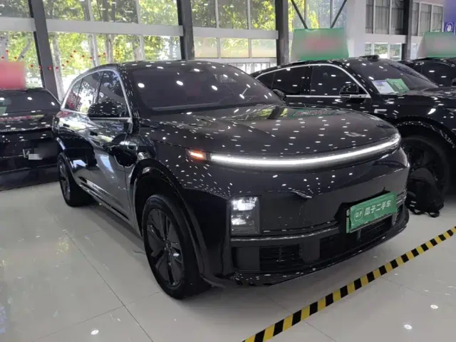 Li Auto L7 — Фото автомобиля 3