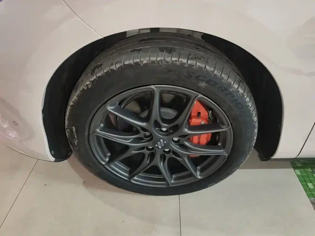 IM Motors LS6 — Фото автомобиля 22